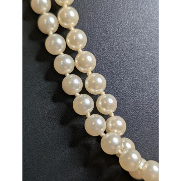 RARE 80s VTG Signed GEP 54" Faux Pearls Gold-Tone Lobster Claw Clasp Necklace - Picture 3 of 7